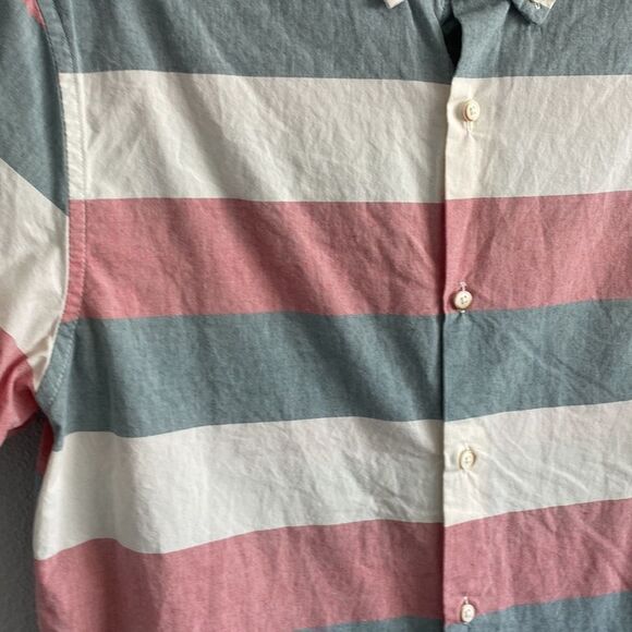 CACTUS MAN- Red white & blue button up- Size medium - Picture 2 of 8